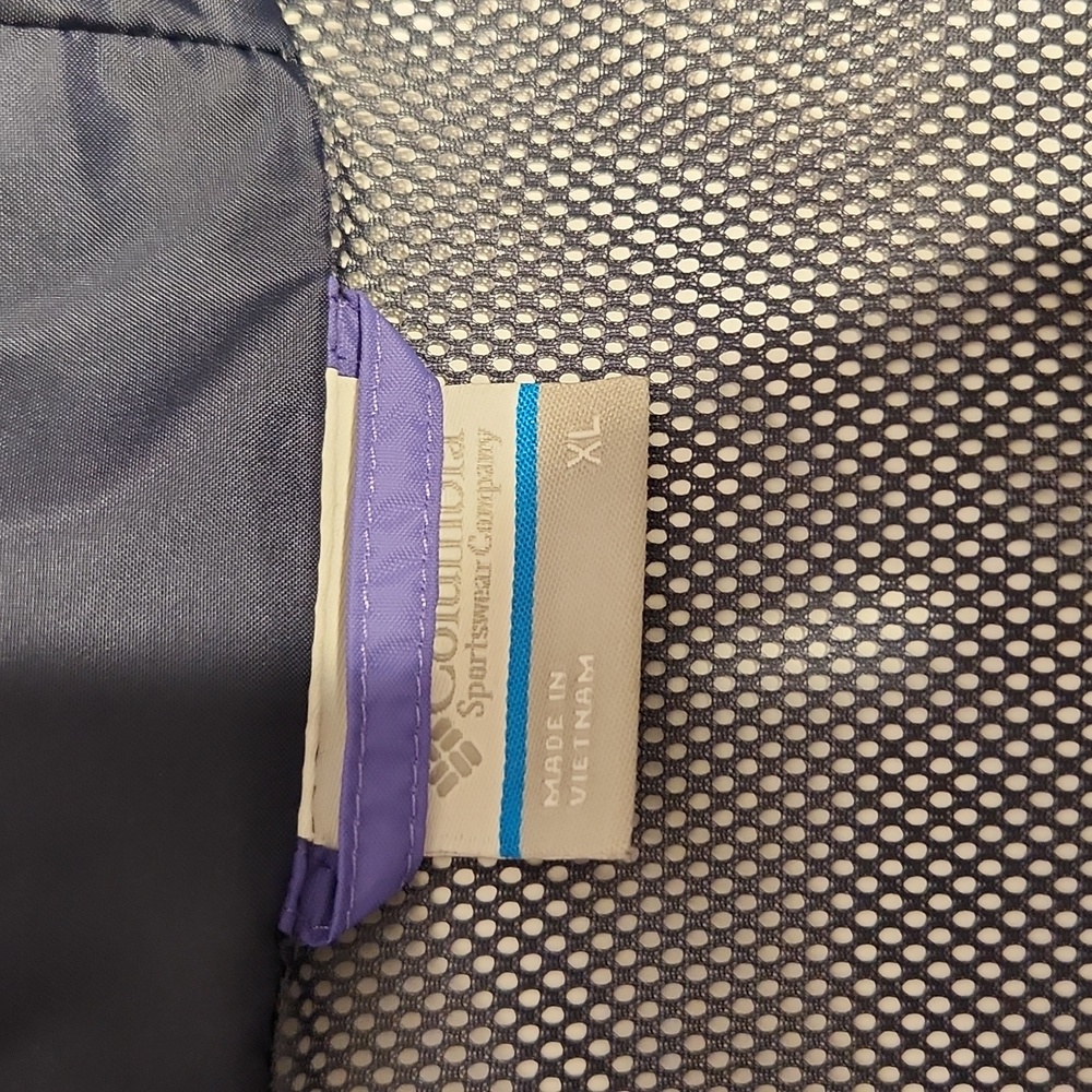 Columbia rain coat - Picture 2 of 6